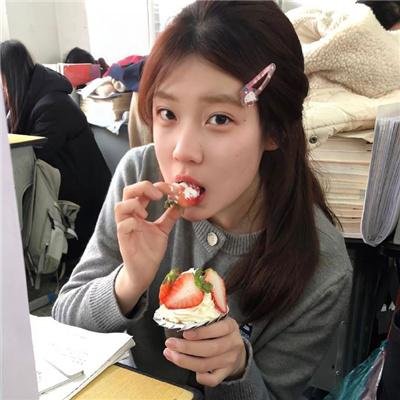 村主任和他的女友